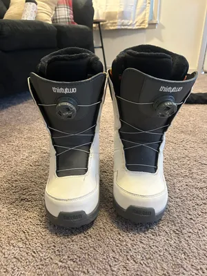 Thirty Two Snowboarding Boots Size 8.5 thumbnail 2