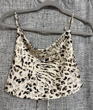 Boutique Top thumbnail 1