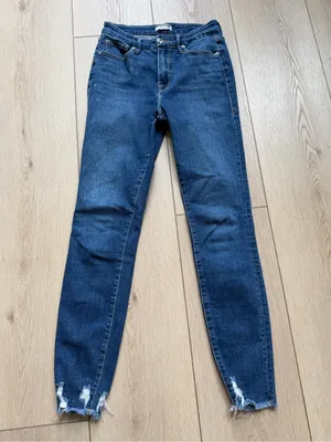 Good American Good Legs Chewed Hem Skinny Jeans Size 4/27 Style GLCH367T thumbnail 9