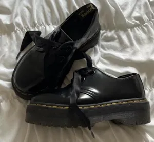 Dr. Martens Holly Oxford thumbnail 1