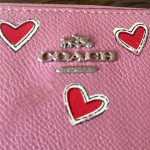 Coach Hearts Zippy Long Wallet thumbnail 2