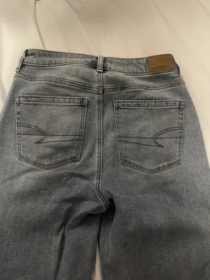 American Eagle Outfitters Mom Jeans thumbnail 2