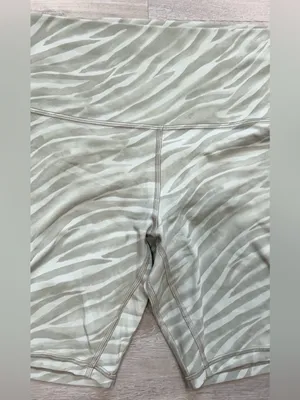 Lululemon Align Short 8" Le Tigre Camo Green Fern Multi thumbnail 4