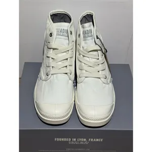 Palladium Pampa Womens Boots Size 7.5 White Mono Lace Up High Top new in box thumbnail 5
