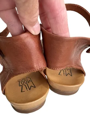 EUC Miz Mooz Leather Antony Sandals Brown Size 10 thumbnail 7