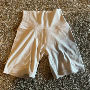 Aritzia Biker Shorts thumbnail 1