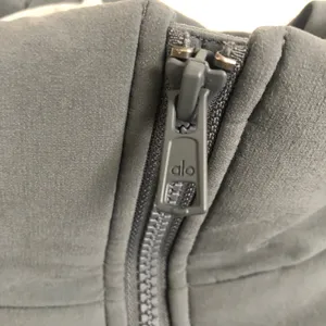 Alo Yoga Stretch Woven Street Puffer Fog M thumbnail 8