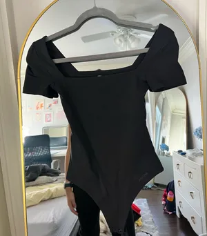 Aritzia Bodysuit Contour Short Sleeve thumbnail 1