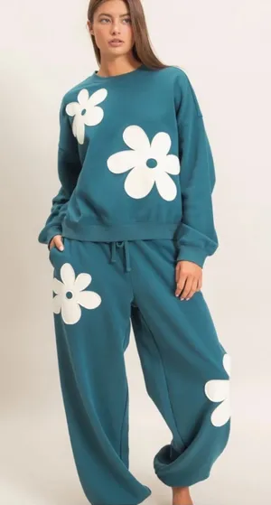 Double Zero Teal Floral Appliqué Sweatshirt Jogger Lounge Travel Set thumbnail 1