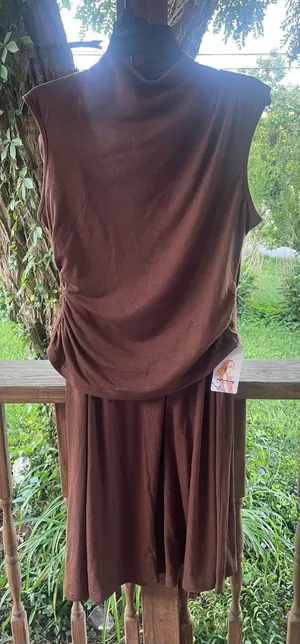 Pretty Garden Sleeveless Brown Two thumbnail 1