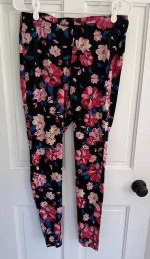 Torrid Size 1 14/16 Black Pink Floral Full Length Cotton Leggings thumbnail 1