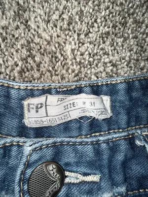 Free People Distressed Denim Cutoff Shorts Size 31 thumbnail 2