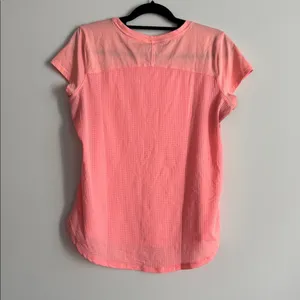 Under Armour Women's Short Sleeve Performance Tee in Coral Pink Size L thumbnail 4