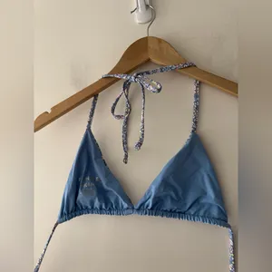Frankie's Bikinis Tia Blue‎ Floral Triangle Bikini Top thumbnail 3