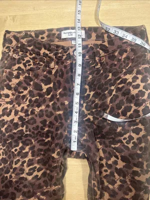 Abercrombie The Baggy Low Rise Curve Love Leopard Jeans Sz 26 thumbnail 10