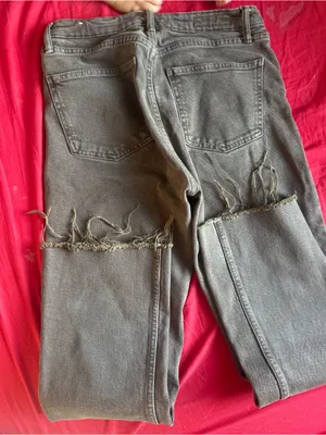 Zara Women's Straight-Leg Charcoal Jeans with Frayed Hem thumbnail 3