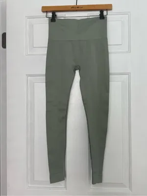 Set Active Sculptflex Seamless High Rise Leggings in Sage Green thumbnail 2