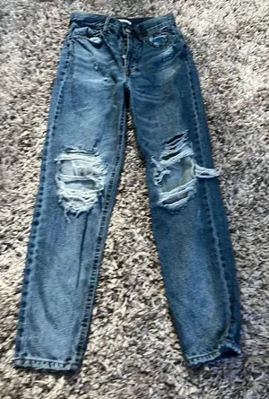 PacSun Ripped Jeans thumbnail 1