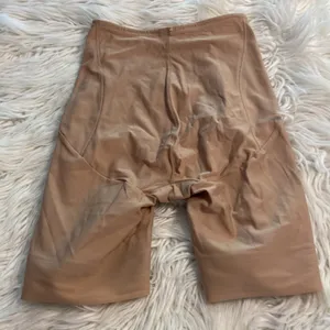 SOMA size M shape-wear excellent condition color tan inseam 7” waist 10” thumbnail 7