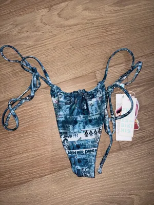 Frankie's Bikinis X Gigi Hadid Brand new Blue Bottoms Thong x small with tags thumbnail 2