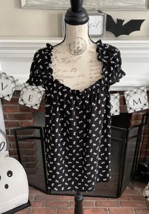 CeCe - Size Large - black w/ivory floral thumbnail 1