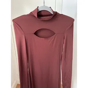 Womens Brown Cut Out Bodycon Maxi Dress Small Long Sleeve Mock Neck Shoulder Pad thumbnail 3