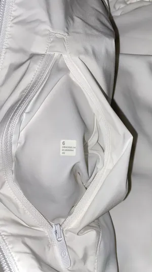 Lululemon Wunder Puff super Cropped Vest thumbnail 4