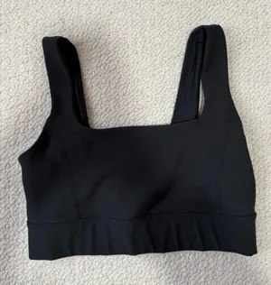 Abercrombie YPB sculpt sports bra thumbnail 1
