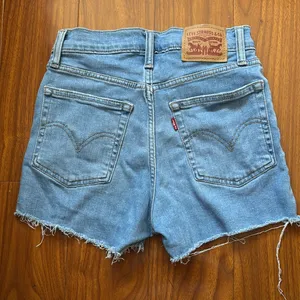Levi’s Stretchy Denim High Waisted Shorts thumbnail 3