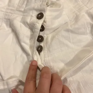 NWT revolve mp|c medium white shorts‎ thumbnail 4