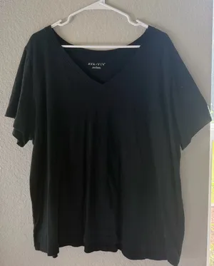 Ava & Viv Women’s V-Neck T-Shirt - Black Size 1X thumbnail 1