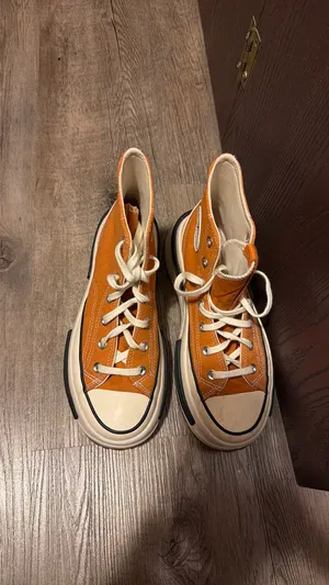 Orange Converse thumbnail 3