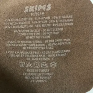 SKIMS BOXED Sculpting Bodysuit M thumbnail 7