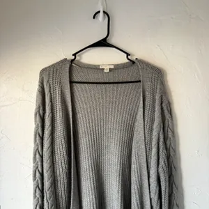 EST 1940 Gray Cable Knit Long‎ Sleeve Preppy Cardigan Sweater L Layering Boho thumbnail 5