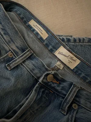 Viral Mid Rise 90s Baggy Studded Denim Jeans thumbnail 3