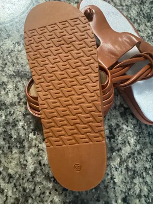 Sandals Brown Size 8.5 thumbnail 2