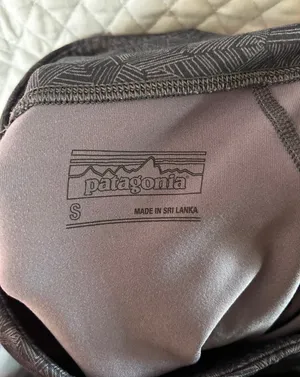 Women’s Capri Leggings thumbnail 4