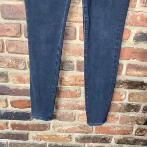American Eagle Outfitters Black Wash Denim High Rise Jegging Jean Women's Size 6 thumbnail 4