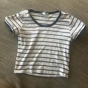 Tally Weijl Crop Top thumbnail 1