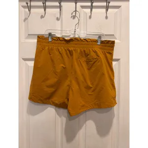 GapFit Womens High Rise Running Shorts Mustard Yellow Paperbag‎ Waist L Active thumbnail 4