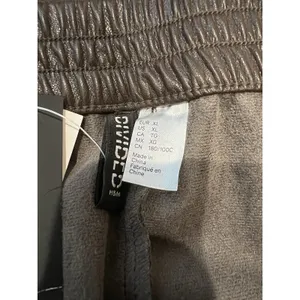 H&M‎ Divided Women's Vegan Faux Leather Wide Leg Pants Size XL Chocolate Brown thumbnail 4