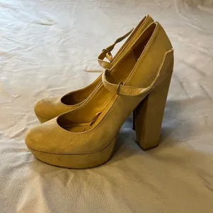 Forever 21 Platform Suede Mary Jane Heels thumbnail 2