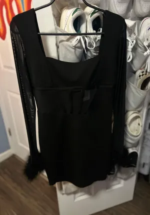 Black dress Size M thumbnail 1