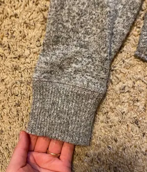 ‼️Abercrombie Cozy Off-the-Shoulder Lightweight Sweater Top‼️ thumbnail 7