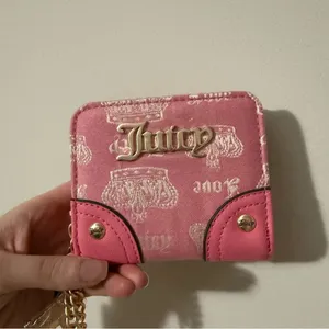 Juicy Couture Pink Logo Coin Purse Wallet Keychain Y2K Coquette NWT thumbnail 2
