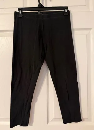 Victoria's Secret Black Capri Stretch Pants thumbnail 1