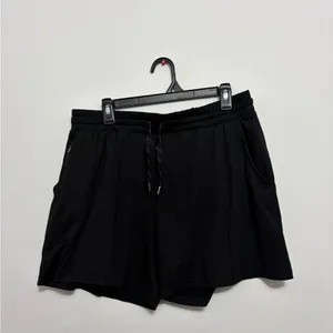 Pacific Trail Black Athletic Shorts Women’s size L Zipper Pocket(A302)✨ thumbnail 2