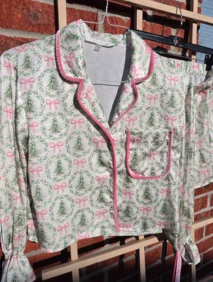 Under The Tree Christmas Pajama Set With Velvet Ties Top XS Bottoms M thumbnail 4