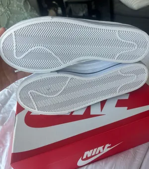 Nike NEW Court Legacy Sneakers thumbnail 3