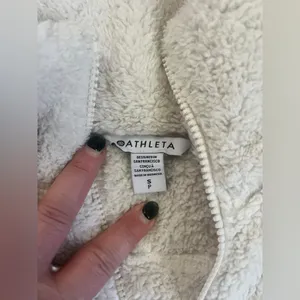 Athleta Tugga Sherpa Jacket Women's sz small white/bone Cropped Full Zip Fleece thumbnail 3